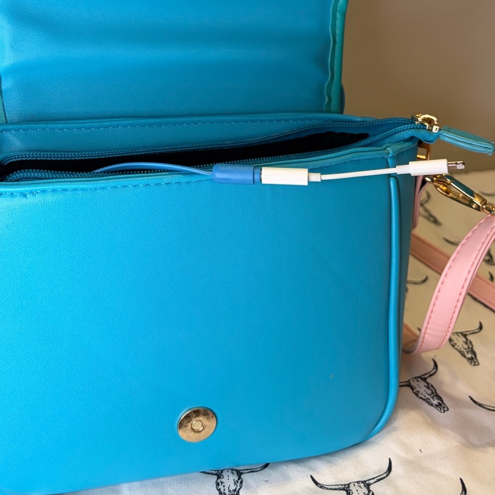 Retro Telephone Design Pink and Blue Handbag - Picture 2 of 5